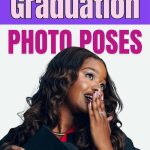 super cute Graduation photo poses examples