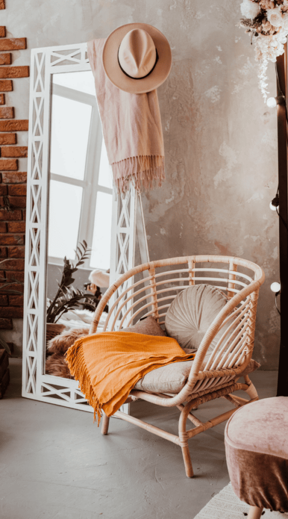 22 5 College Apartment Living Room Decor Ideas