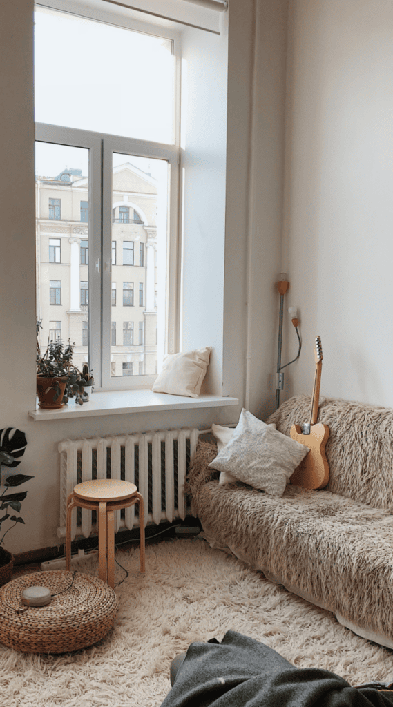 6 14 College Apartment Living Room Decor Ideas