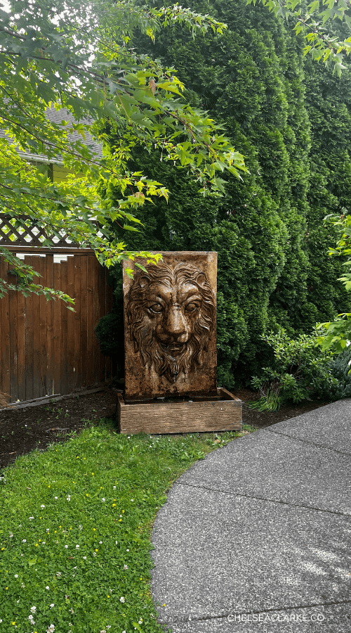 brunch on 3 review garden area_patio