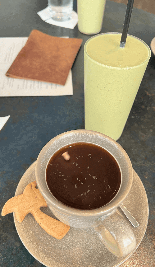 close up of coffee and smoothie at palma santa monica