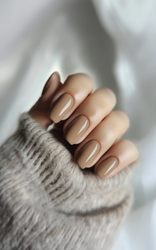 Fall nail color trend taupe earth tones