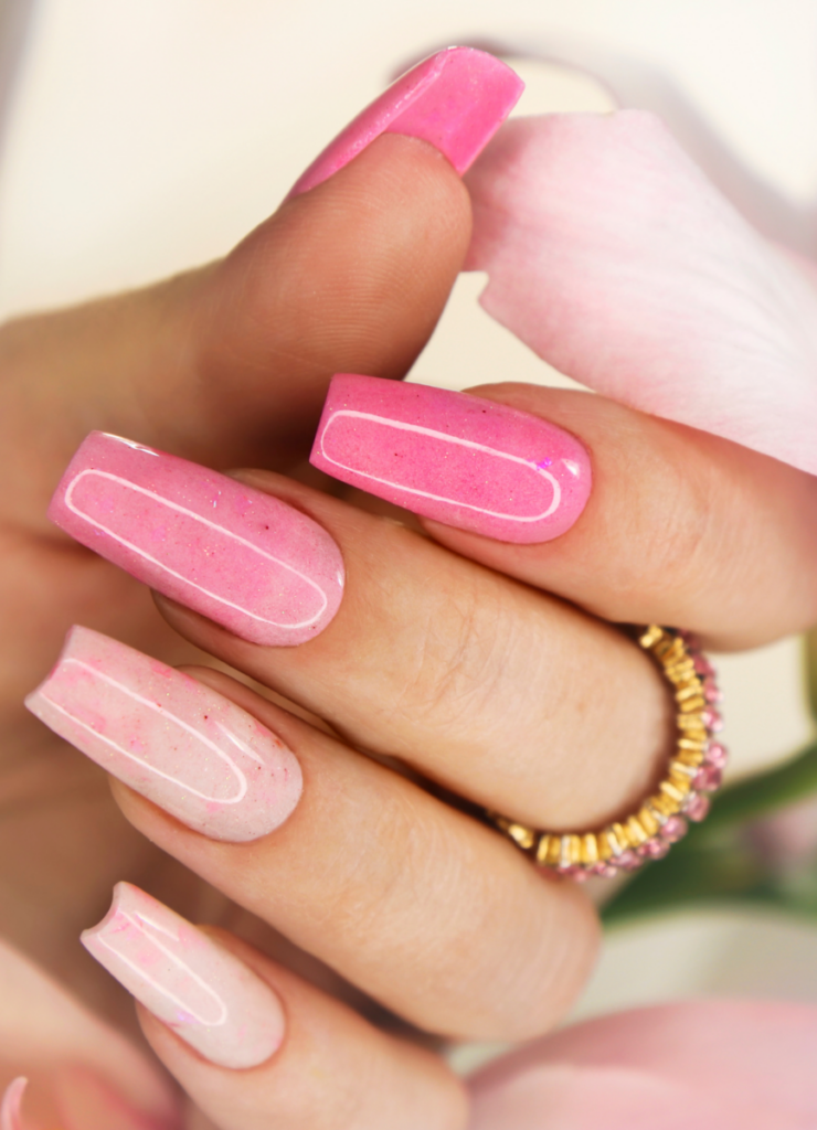 1 6 The Cutest Gradutaion Nails to Try