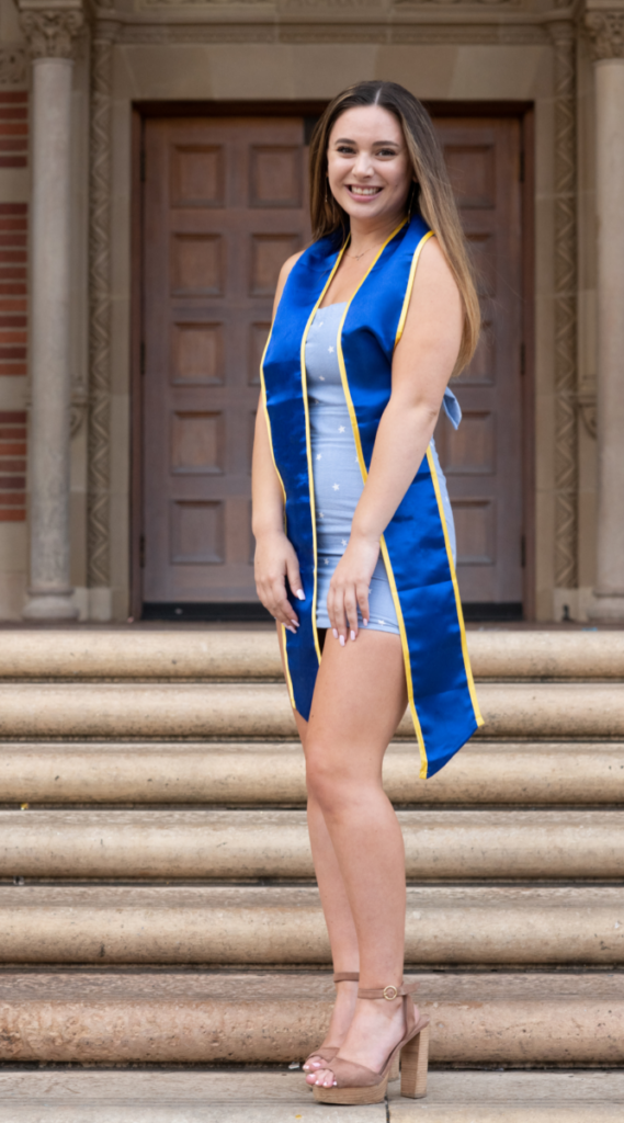 13 2 Cute Graduation Outfit Ideas