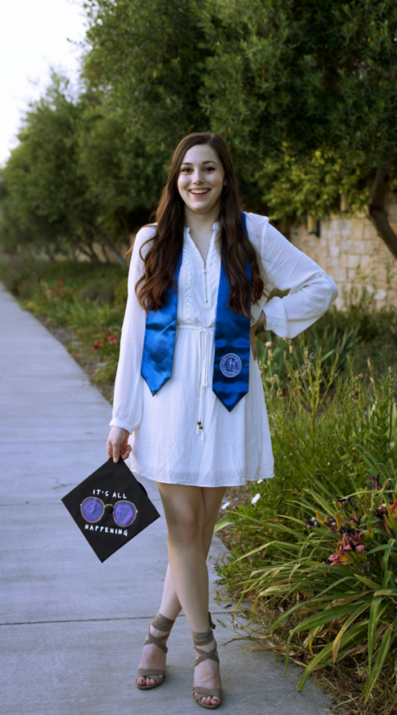 16 3 Cute Graduation Outfit Ideas