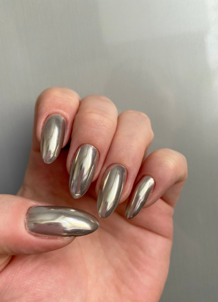 28 1 The Cutest Gradutaion Nails to Try