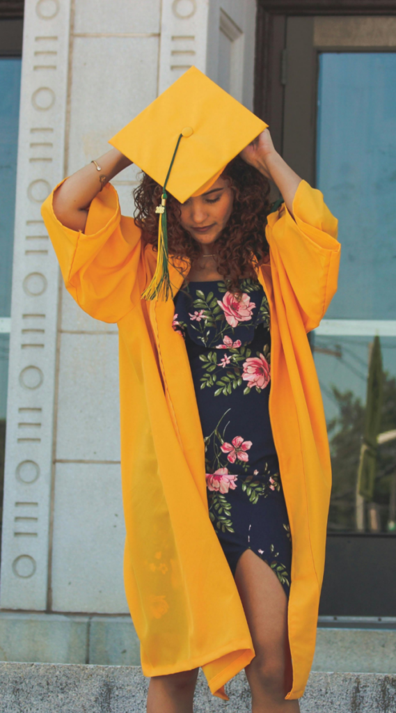 3 2 Cute Graduation Outfit Ideas