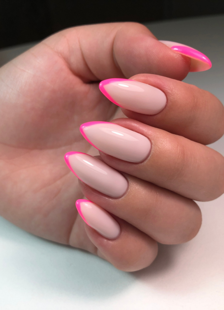 3 3 The Cutest Gradutaion Nails to Try