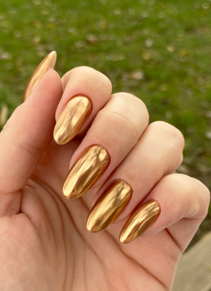 31 1 The Cutest Gradutaion Nails to Try
