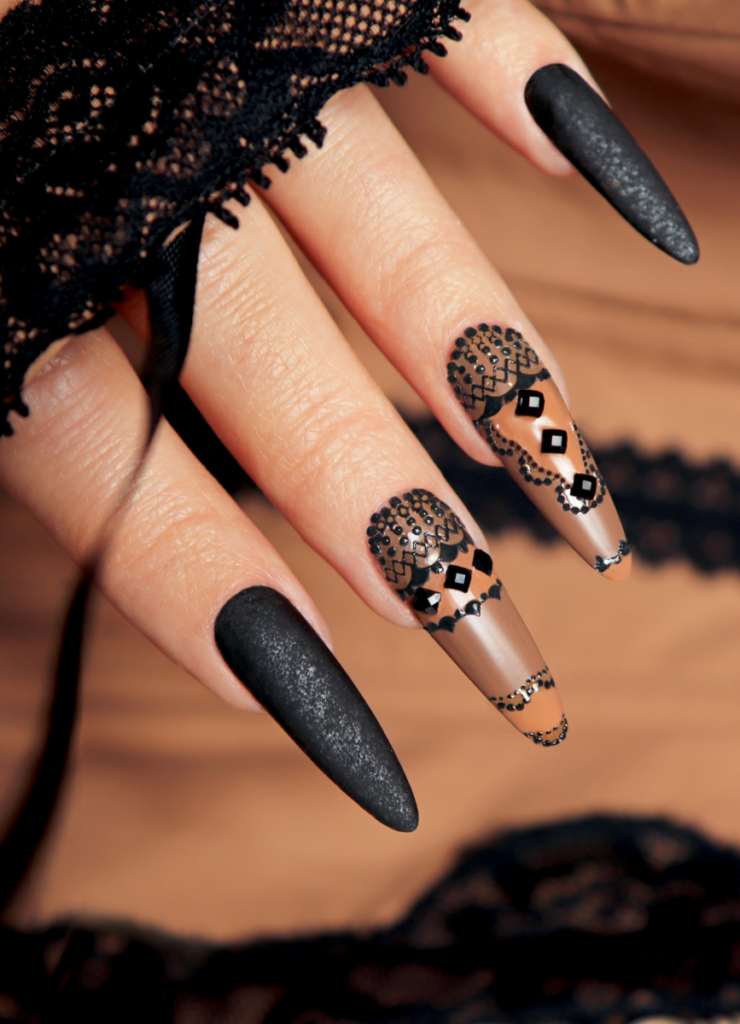 40 The Cutest Gradutaion Nails to Try