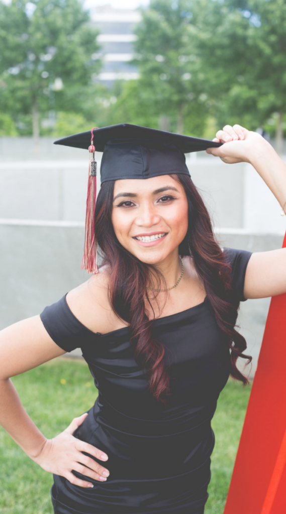 9 2 Cute Graduation Outfit Ideas