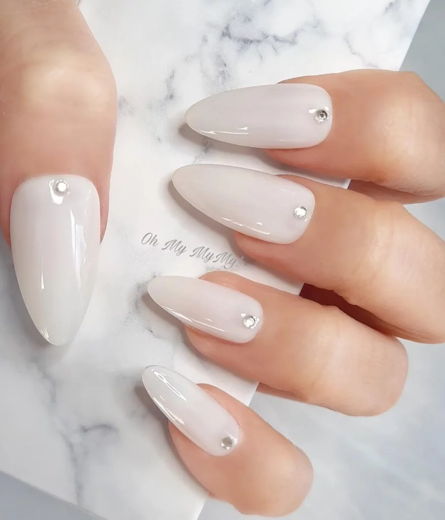 10 3 Super Classy White Nails