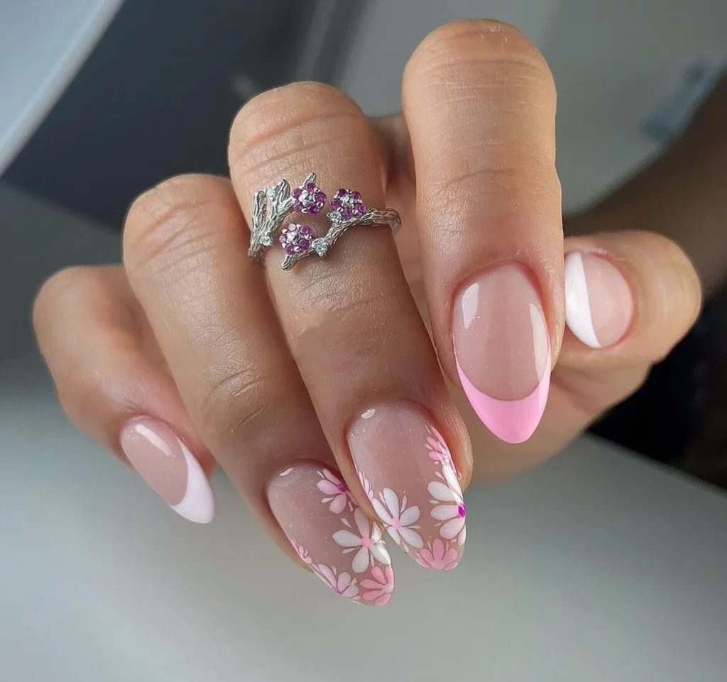 4 2 Cute Summer Nails Inspo