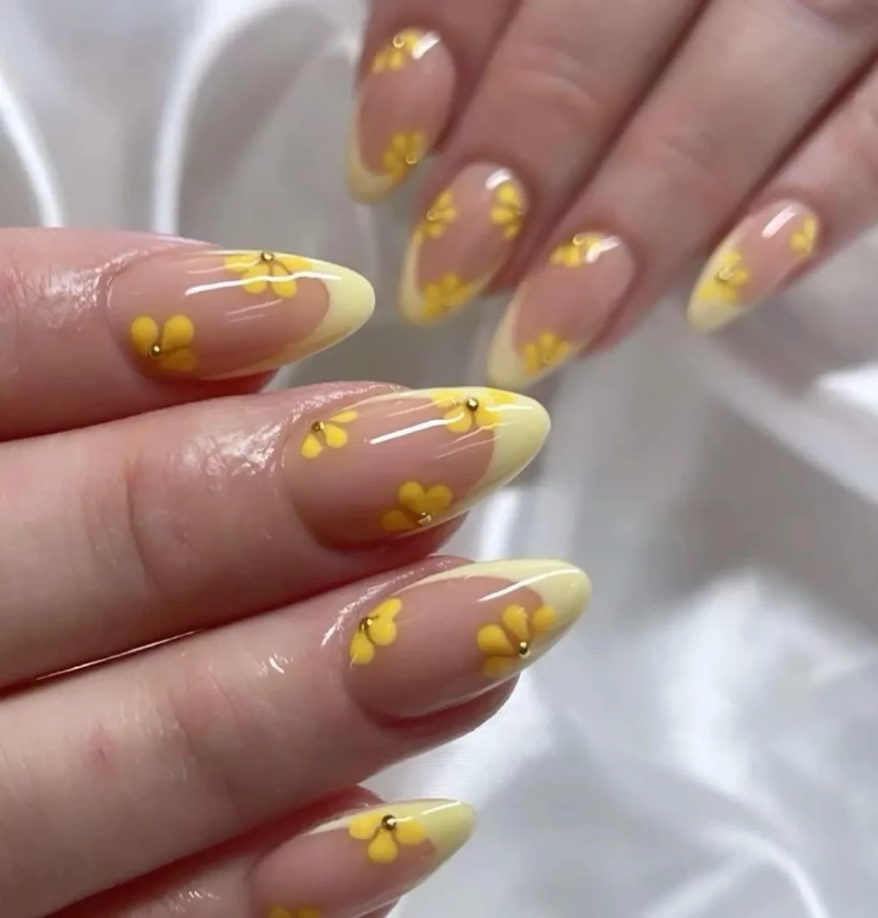 5 2 Cute Summer Nails Inspo