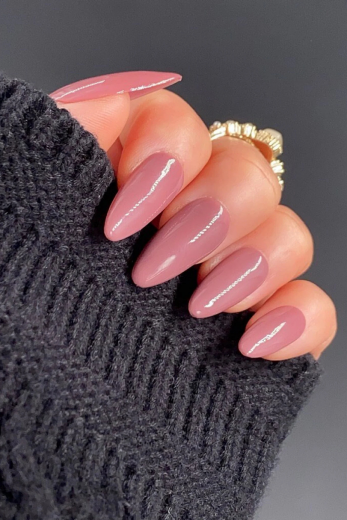 12 1 Old Money Nails For a Classy Look