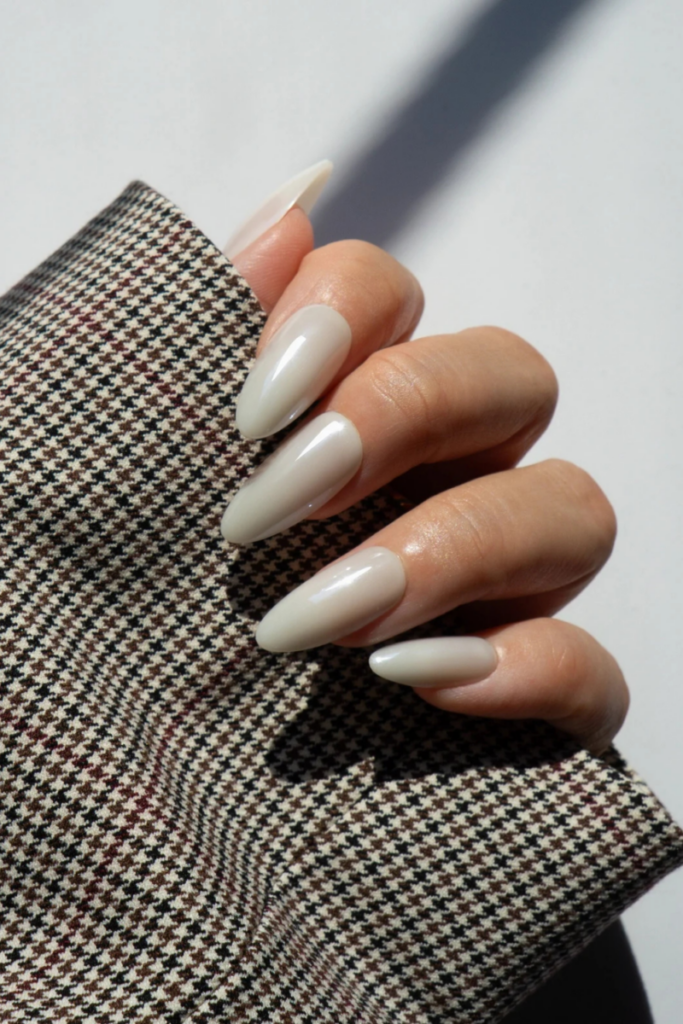 5 2 Old Money Nails For a Classy Look
