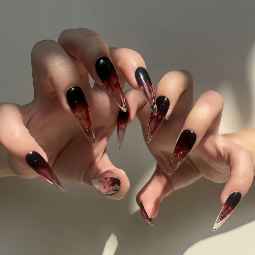 14 Edgy Black Nails Inspo
