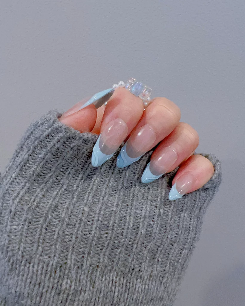 2 Pretty Blue Nails Inspo