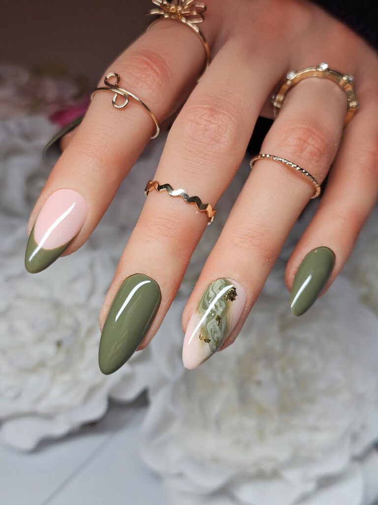 8 Gorgeous Green Nails Inspo