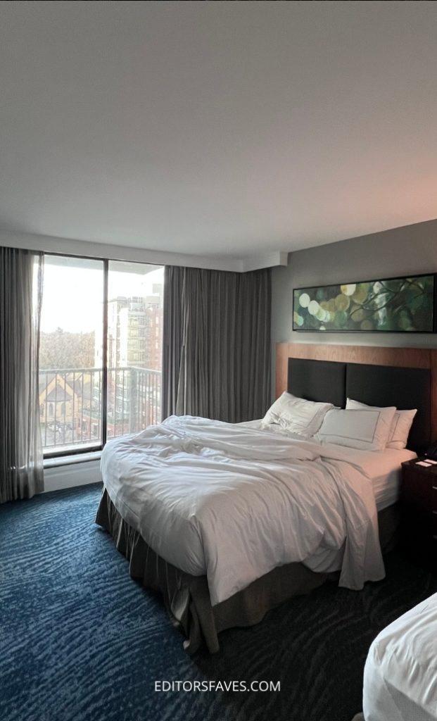 hilton doublextree victoria bc hotel room interior